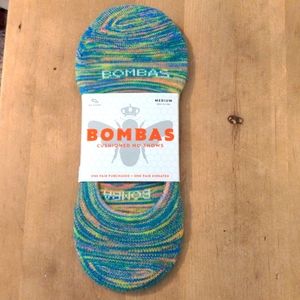 NWT Bombas no show socks